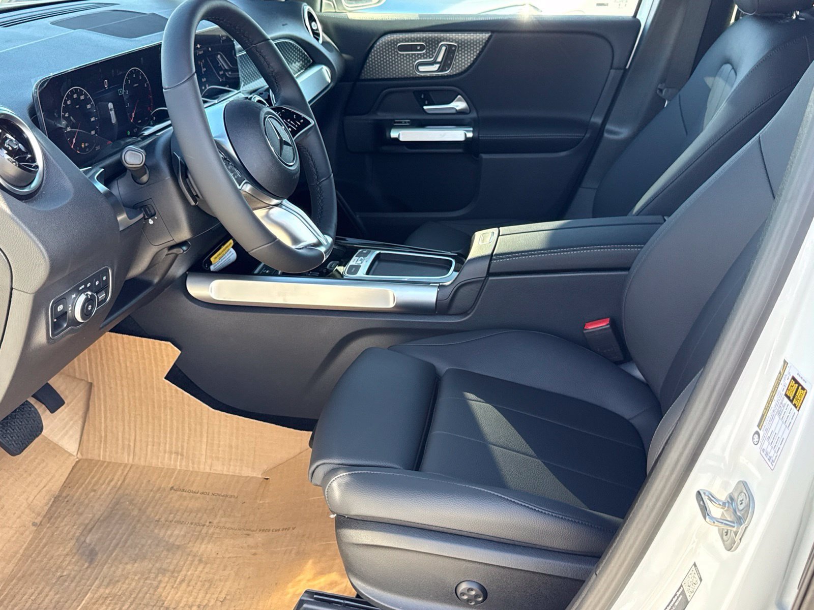 New 2026 Mercedes-Benz GLB 250 4MATIC image 19