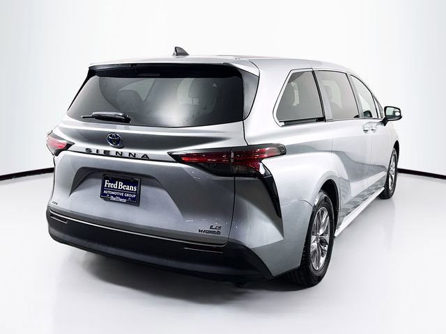 Used 2022 Toyota Sienna LE image 26