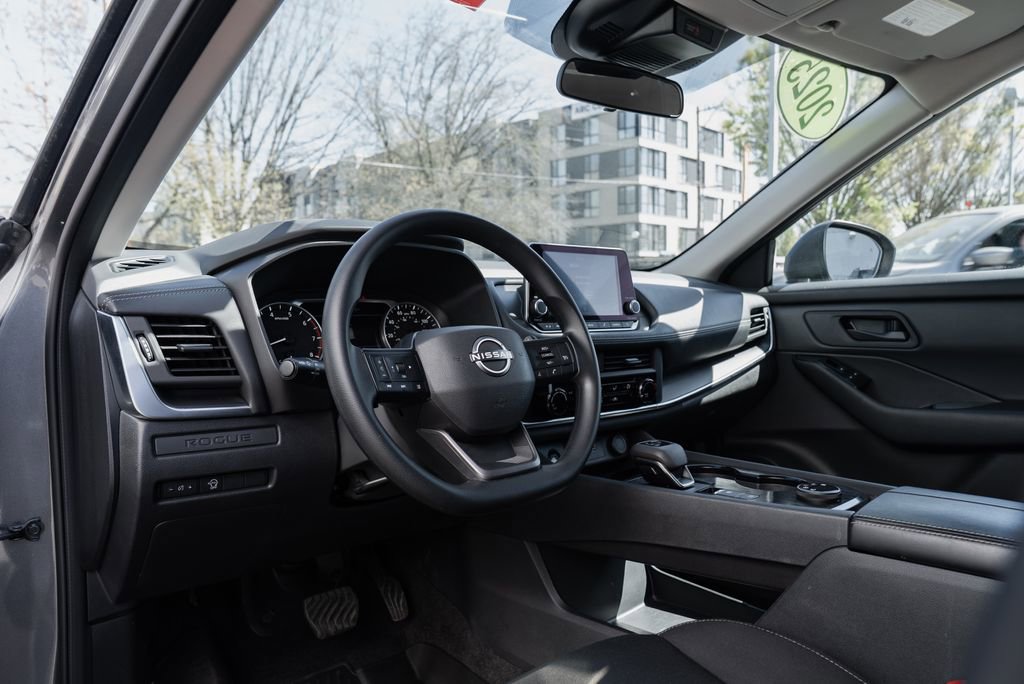 Certified 2025 Nissan Rogue S image 21