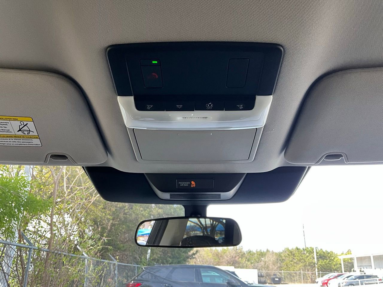 Used 2024 Nissan Pathfinder SV image 18