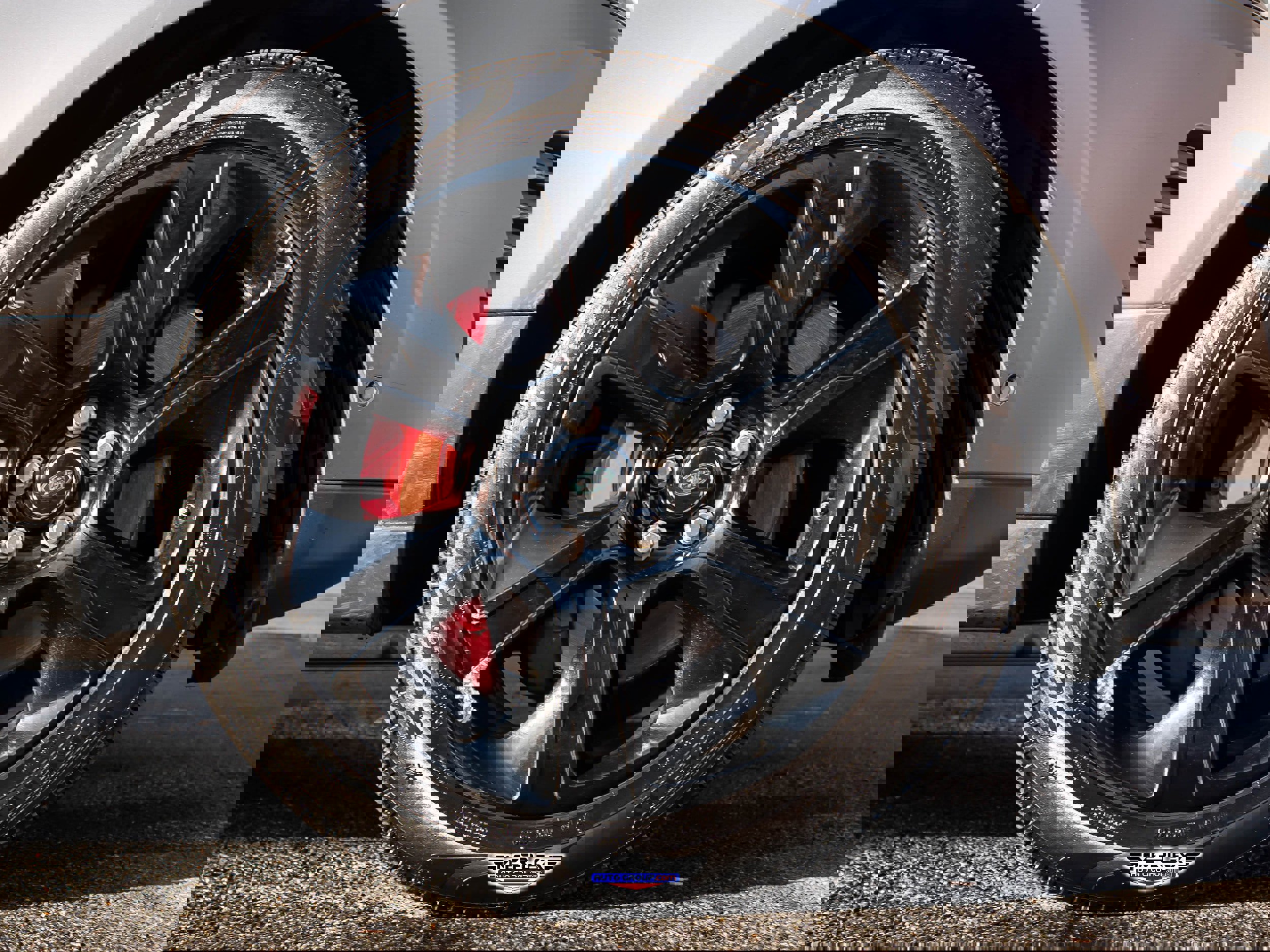 Used 2020 Land Rover Range Rover Long Wheelbase HSE image 9