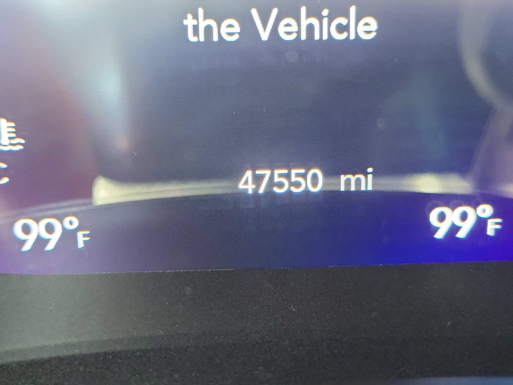 Used 2024 Chrysler Pacifica Touring-L FWD image 21