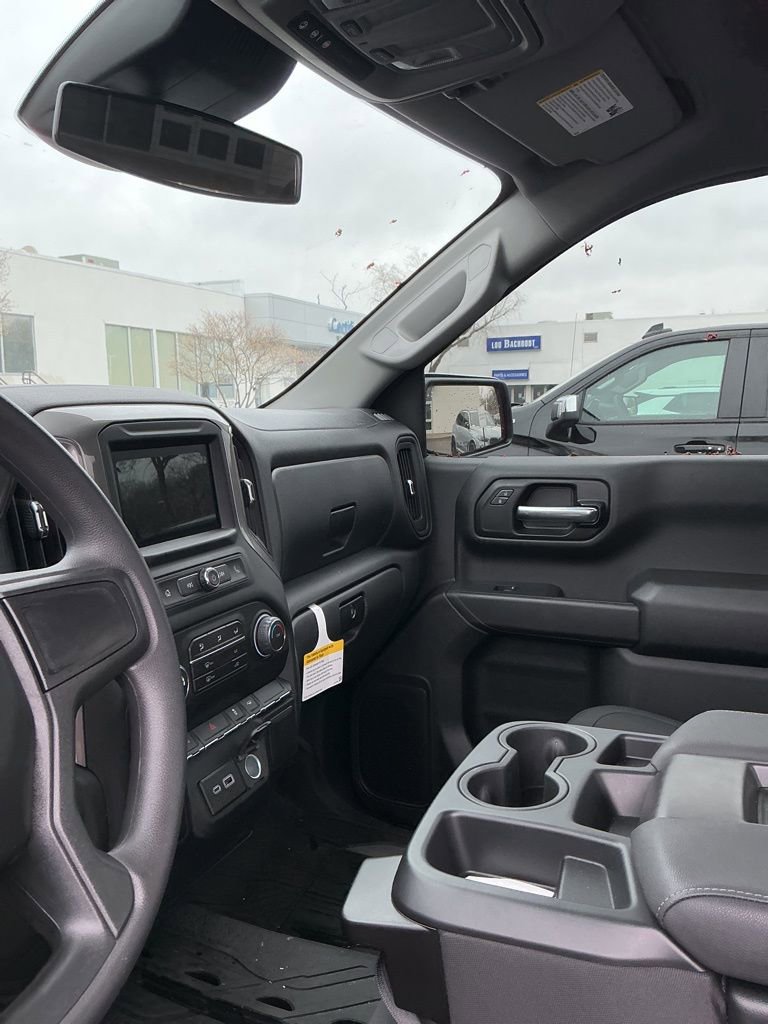 Used 2026 Chevrolet Silverado 1500 W/T w/ WT Value Package RWD image 2