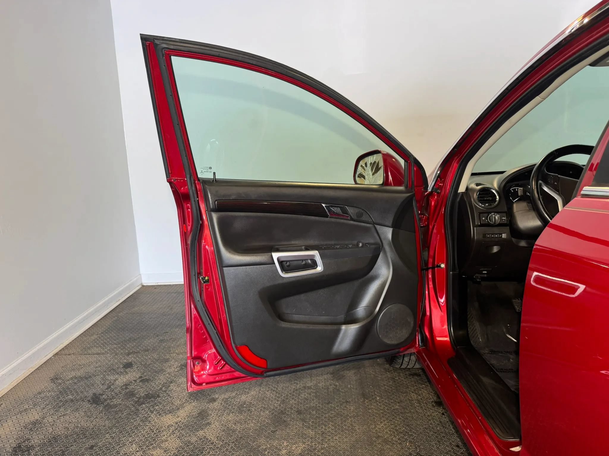 Used 2013 Chevrolet Captiva Sport LTZ FWD image 7