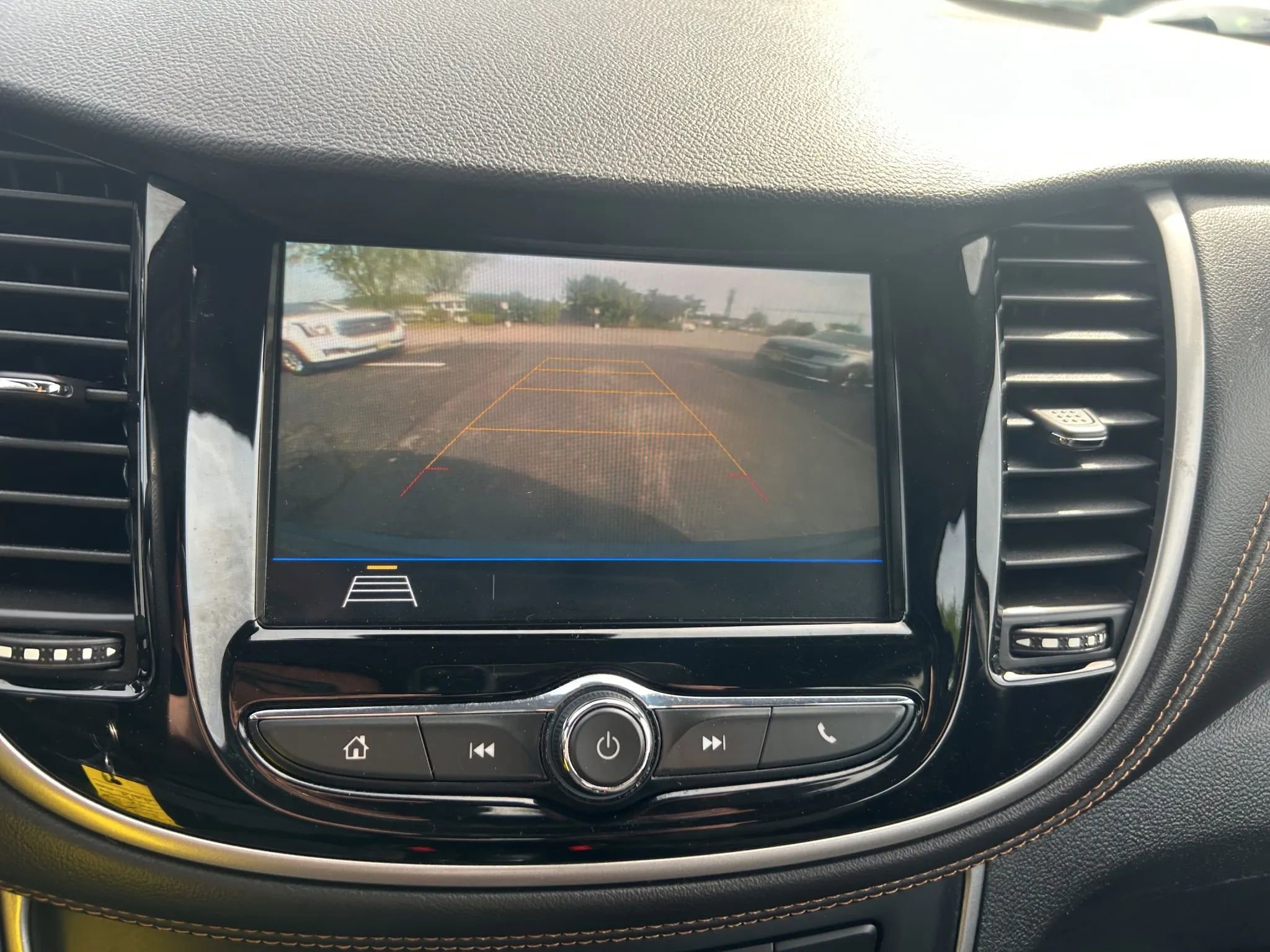 Used 2018 Chevrolet Trax LS image 19