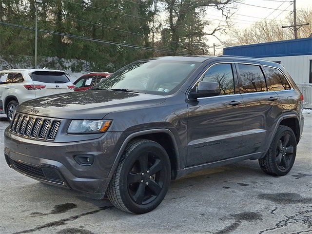 Used 2015 Jeep Grand Cherokee Altitude image 4