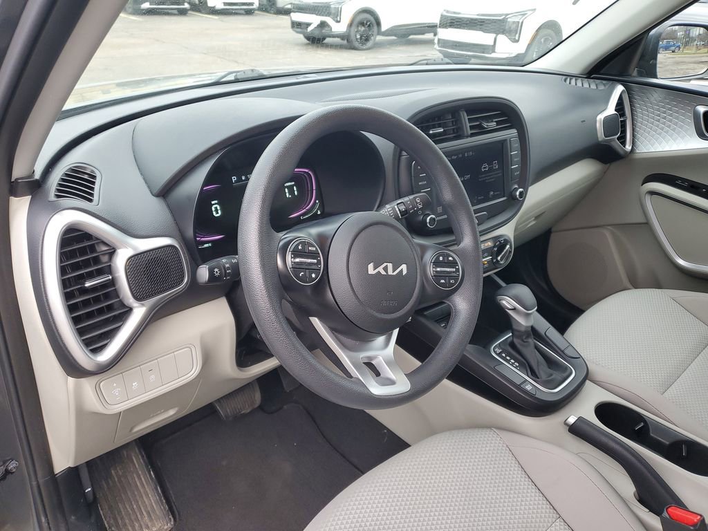 Certified 2023 Kia Soul LX image 11