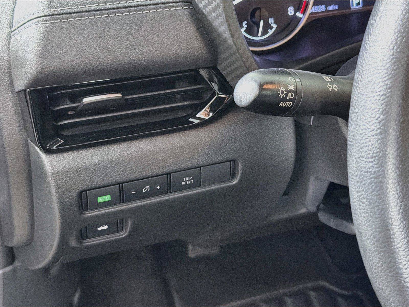 Used 2025 Nissan Sentra SV FWD image 17