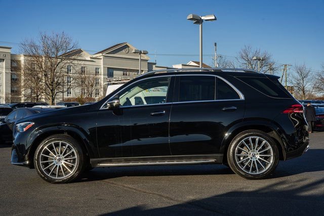 Certified 2024 Mercedes-Benz GLE 350 4MATIC w/ AMG Line Exterior image 4