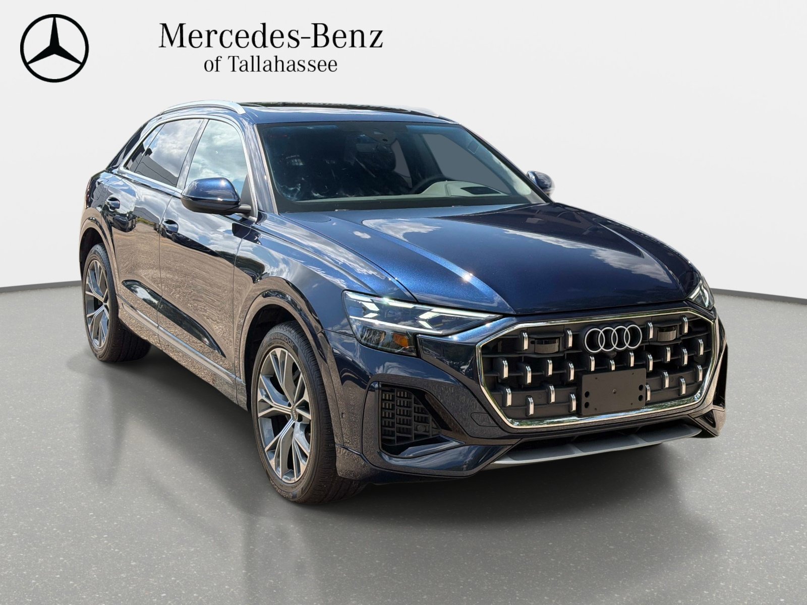 Used 2025 Audi Q8 Prestige AWD/4WD image 3