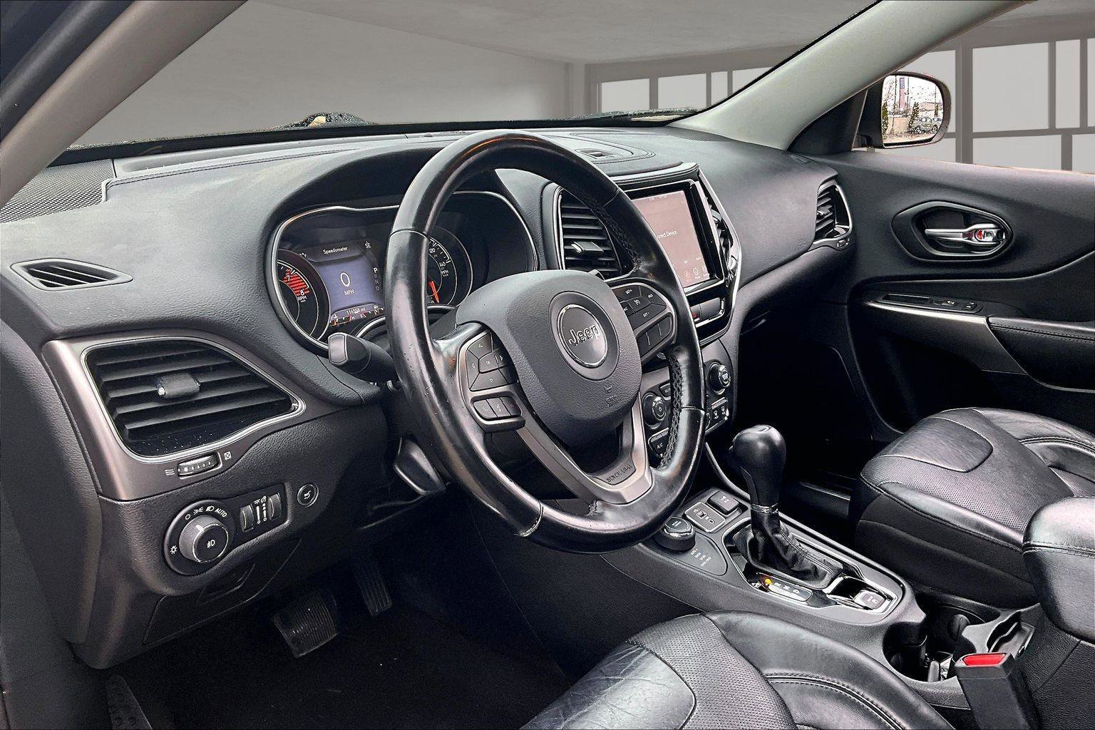 Used 2020 Jeep Cherokee Limited image 15