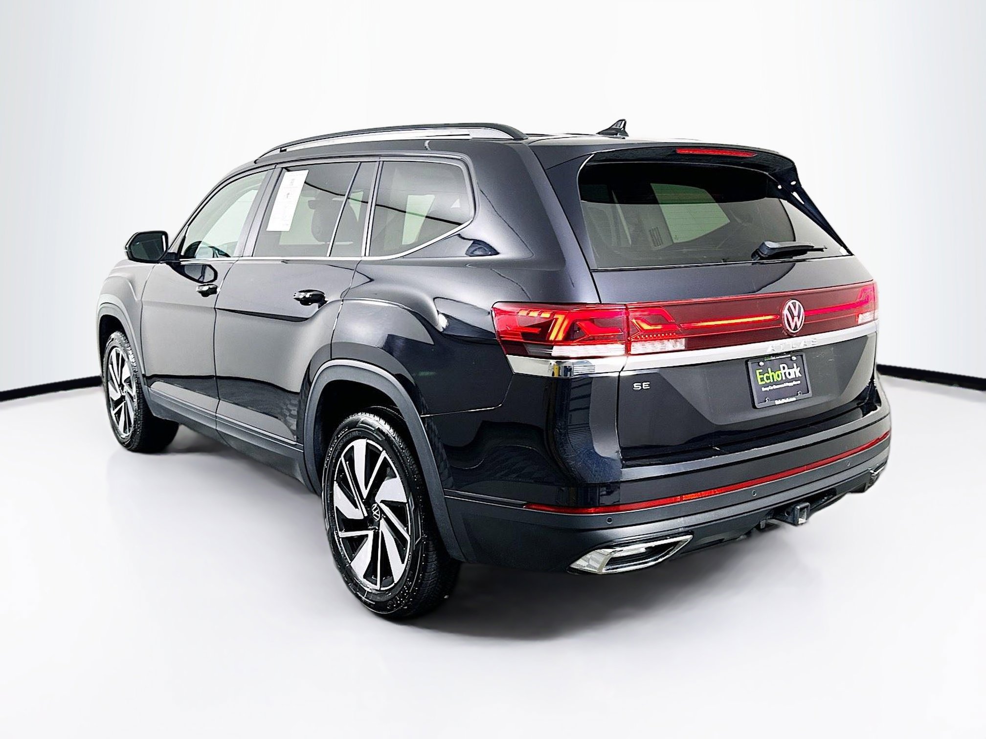 Used 2024 Volkswagen Atlas SE image 5