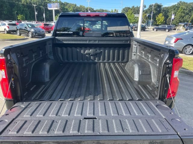New 2026 Chevrolet Silverado 1500 ZR2 w/ Dark Appearance Package AWD/4WD image 9