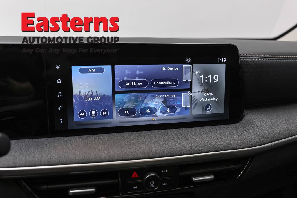 Used 2025 Nissan Kicks SV w/ SV Premium Package AWD/4WD image 19