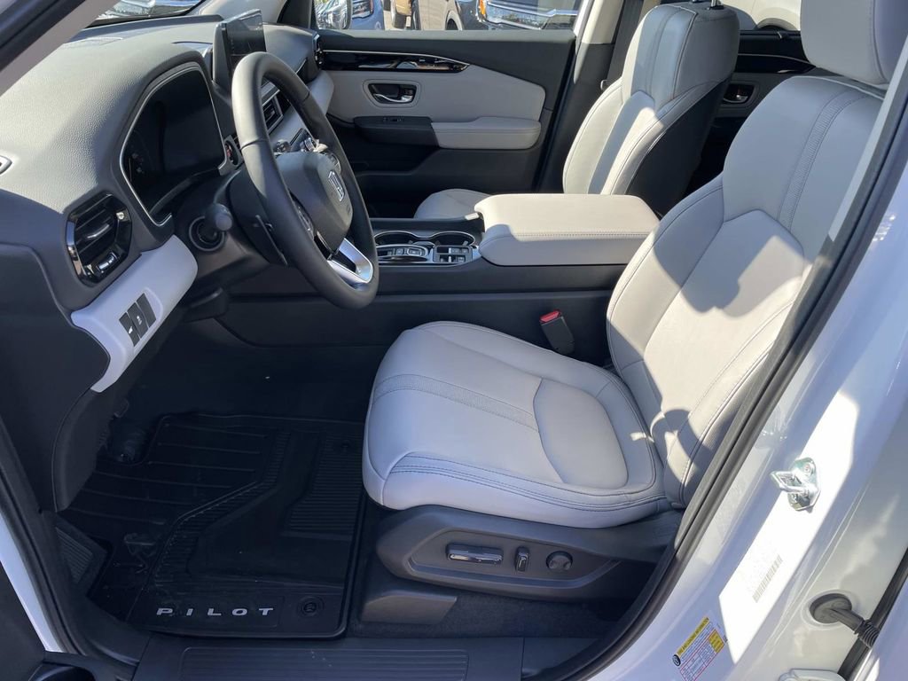 New 2025 Honda Pilot EX-L image 13