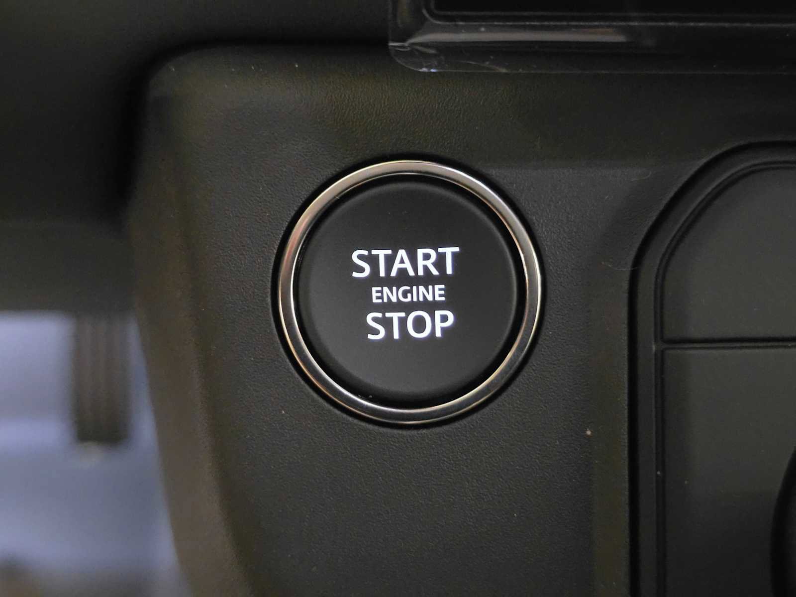 New 2026 Land Rover Defender 110 X-Dynamic SE AWD/4WD image 34