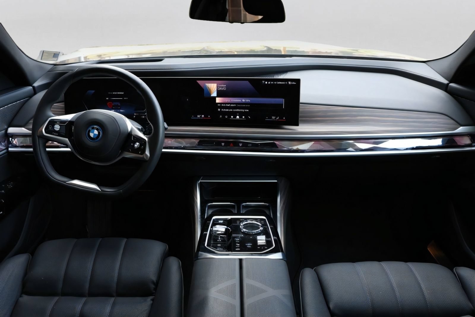 Used 2025 BMW i7 xDrive60 AWD/4WD image 10