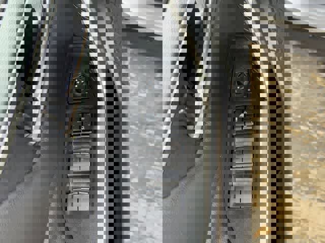 Used 2025 Toyota RAV4 XLE w/ Convenience Package image 40