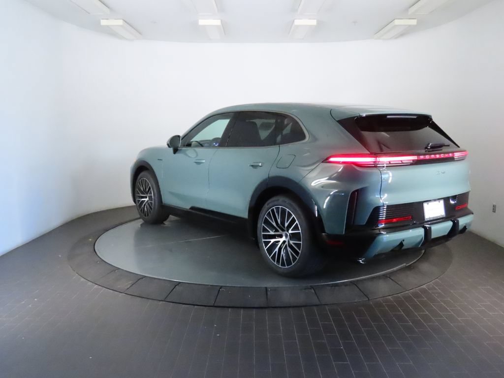 New 2026 Porsche Cayenne Turbo AWD/4WD image 3