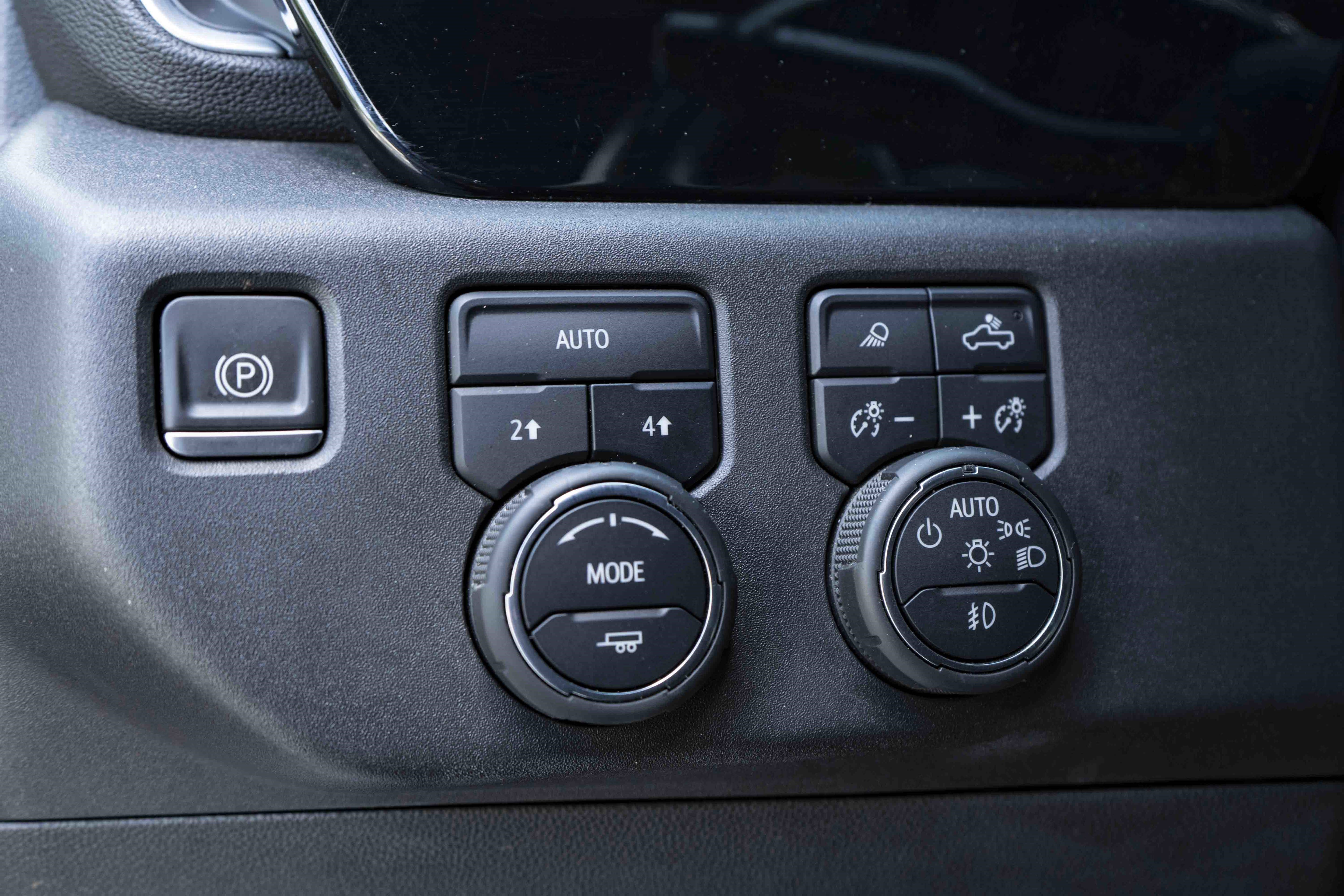 Used 2022 Chevrolet Silverado 1500 LTZ image 39