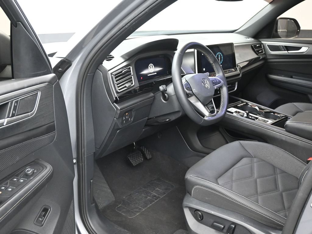 Used 2024 Volkswagen Atlas Cross Sport SE image 10