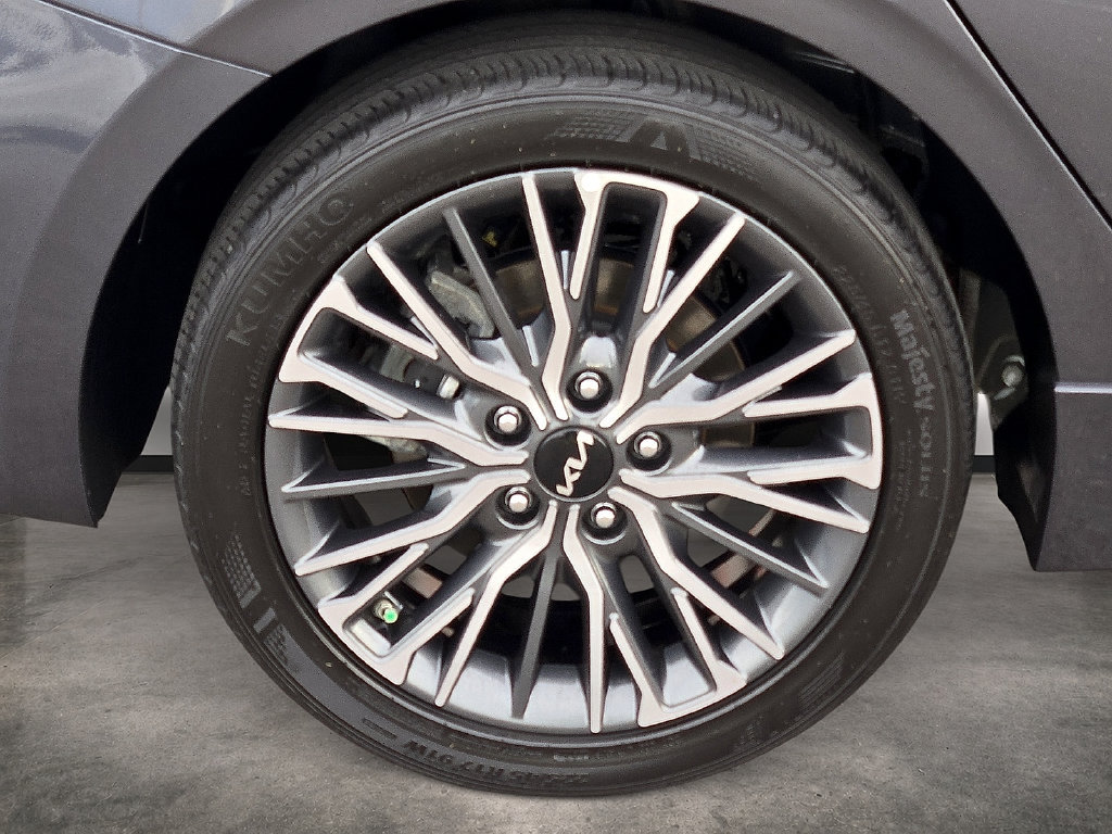 Used 2024 Kia Forte GT-Line FWD image 7