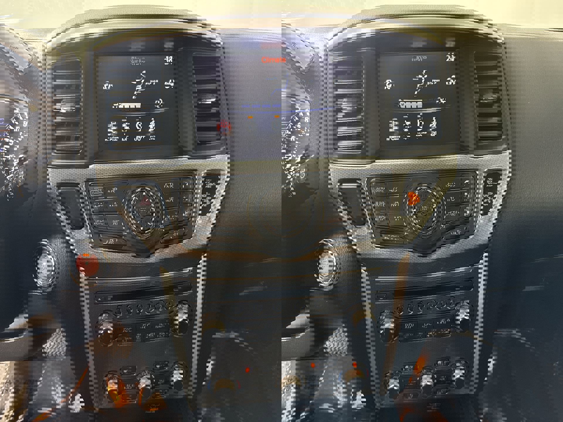 Used 2019 Nissan Pathfinder SL image 25