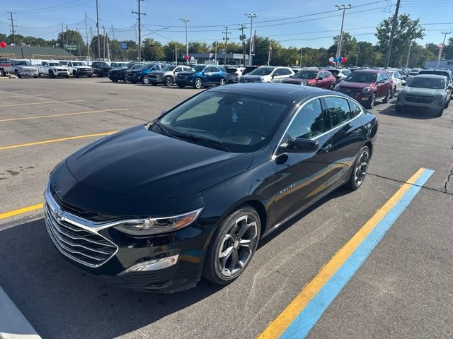 Used 2022 Chevrolet Malibu LT w/ Leather Package FWD image 1