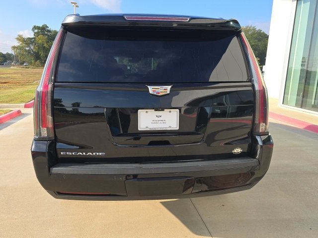 Used 2019 Cadillac Escalade ESV Luxury w/ Escalade Sport Edition image 4