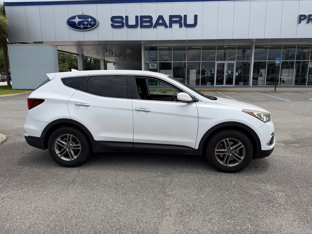 Used 2017 Hyundai Santa Fe Sport FWD image 2