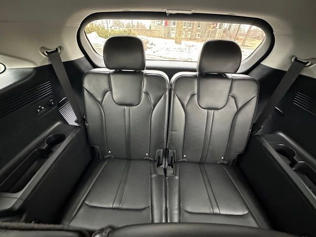 Used 2025 Kia Sorento S image 29