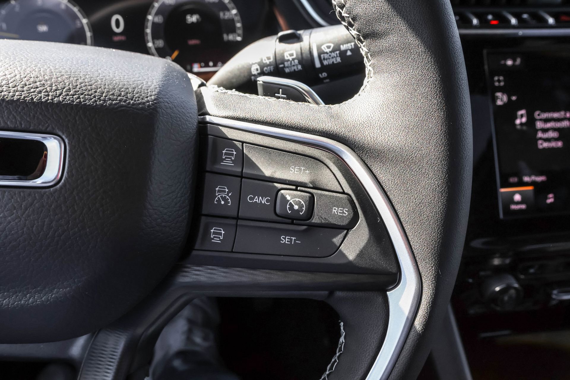 New 2025 Jeep Grand Cherokee Altitude image 26