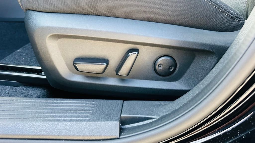 New 2026 Nissan Rogue SV image 14
