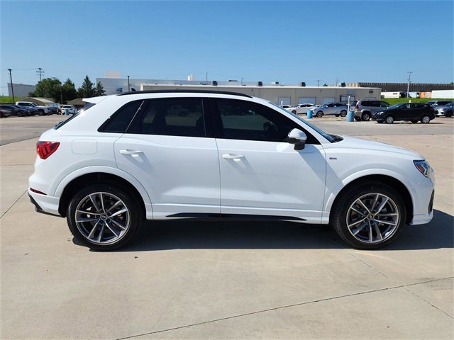 New 2025 Audi Q3 2.0T Premium image 8