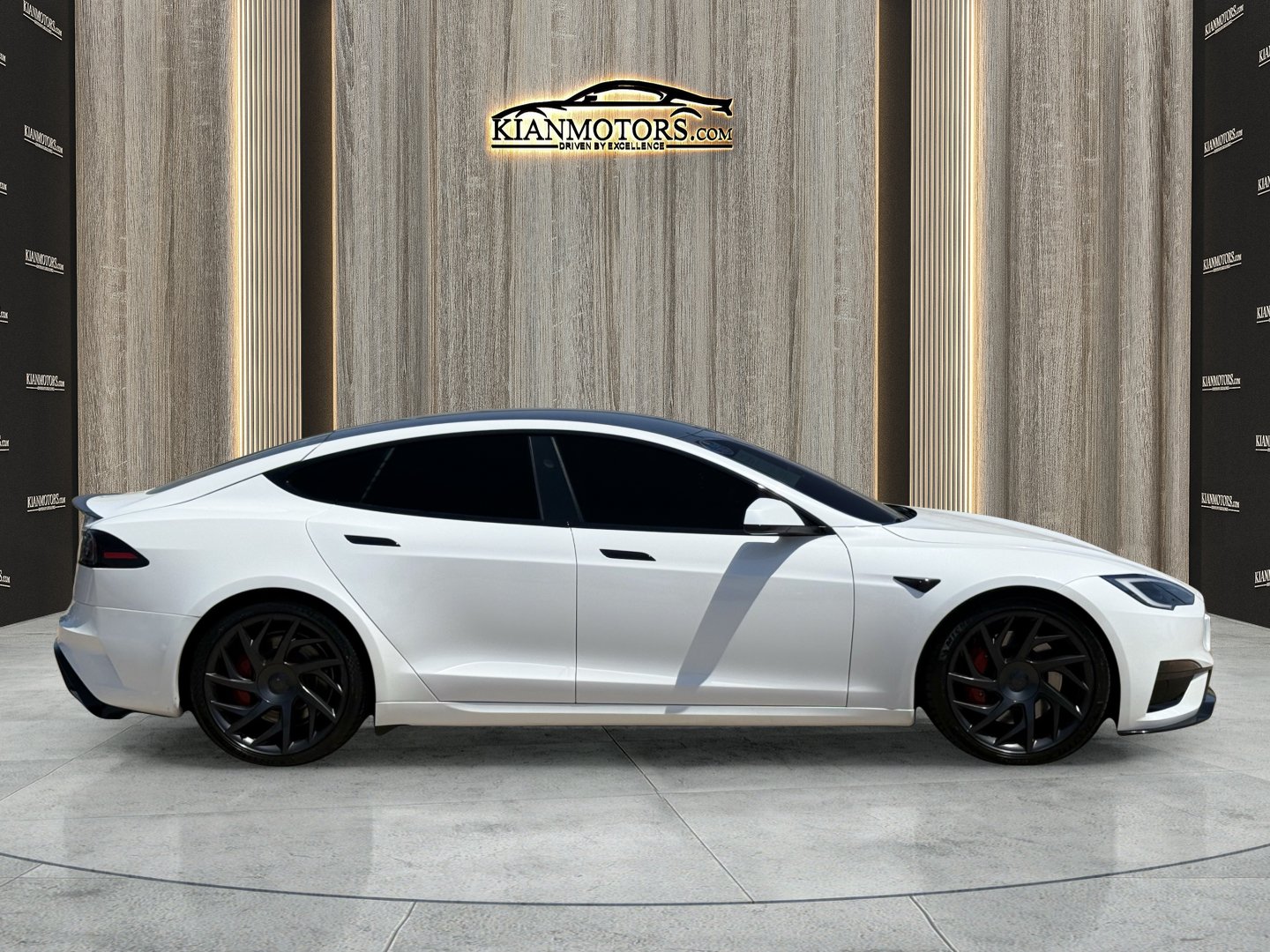 Used 2026 Tesla Model S Plaid AWD/4WD image 11