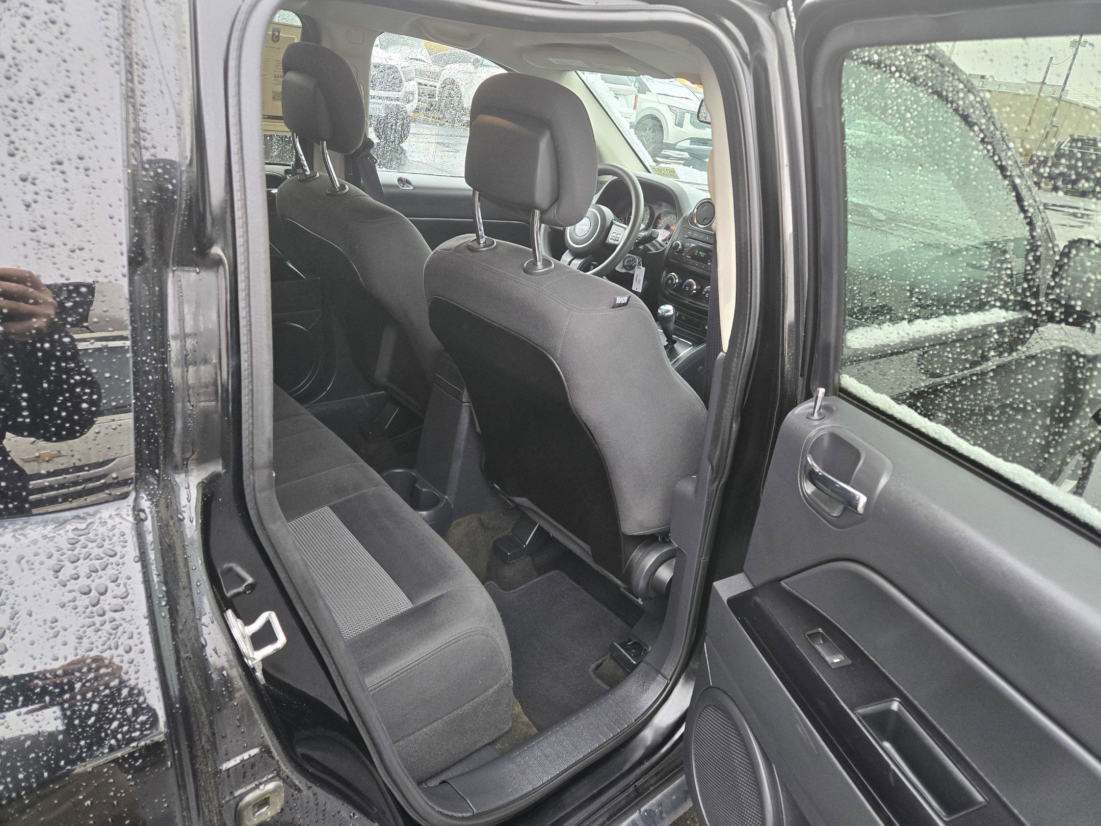 Used 2018 Jeep Compass Latitude w/ Popular Equipment Group image 16