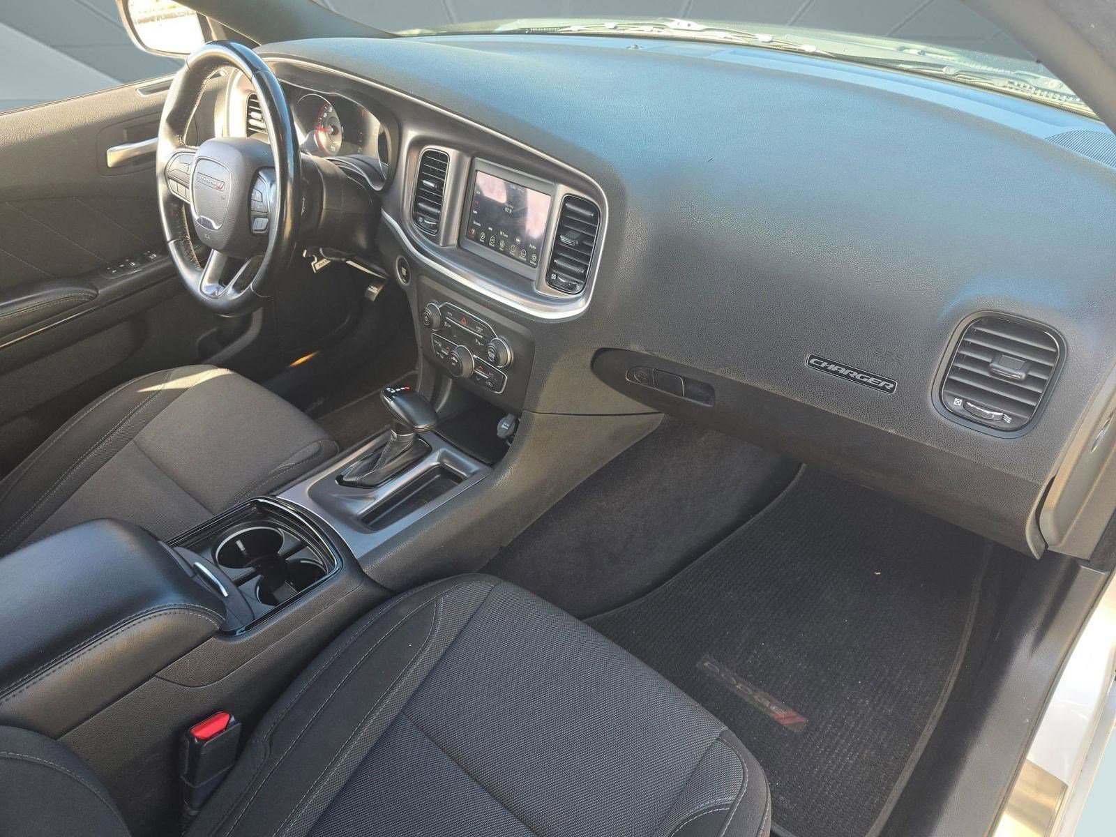 Used 2022 Dodge Charger SXT w/ Blacktop Package image 29