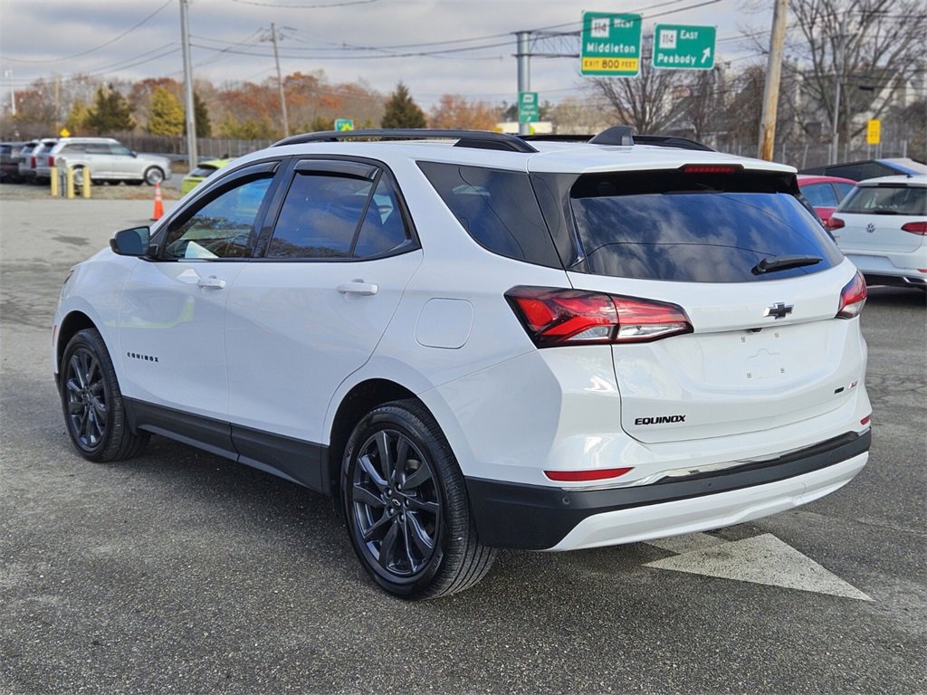 Used 2023 Chevrolet Equinox RS image 3