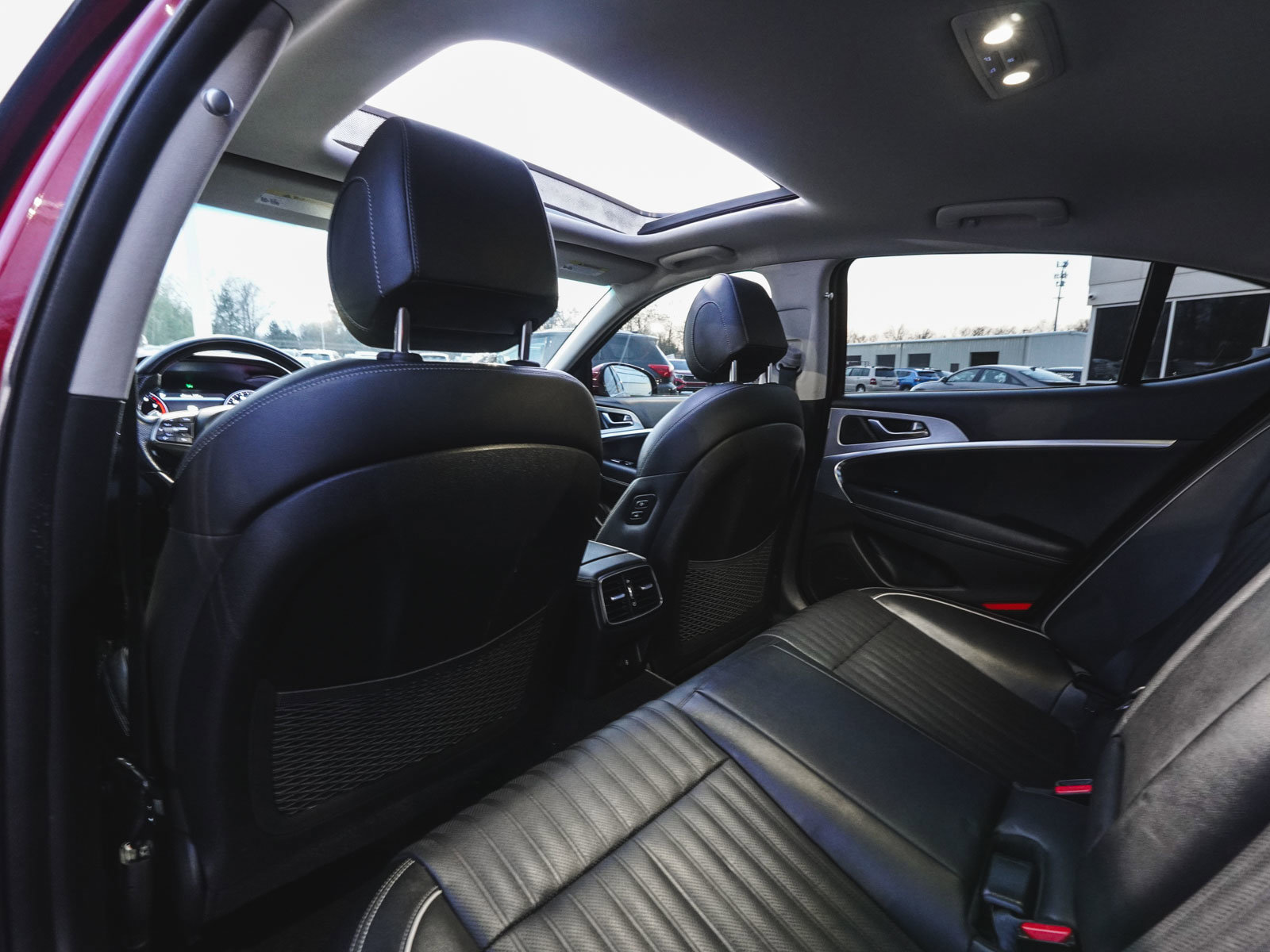 Used 2019 Genesis G70 2.0T Advanced w/ Elite Package image 31