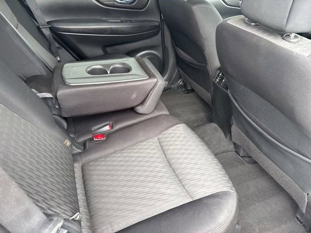 Used 2020 Nissan Rogue SV FWD image 35