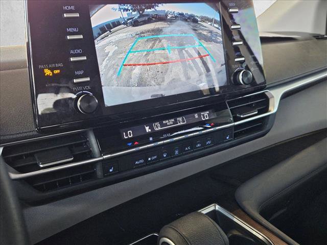 Used 2022 Toyota Sienna XLE image 9