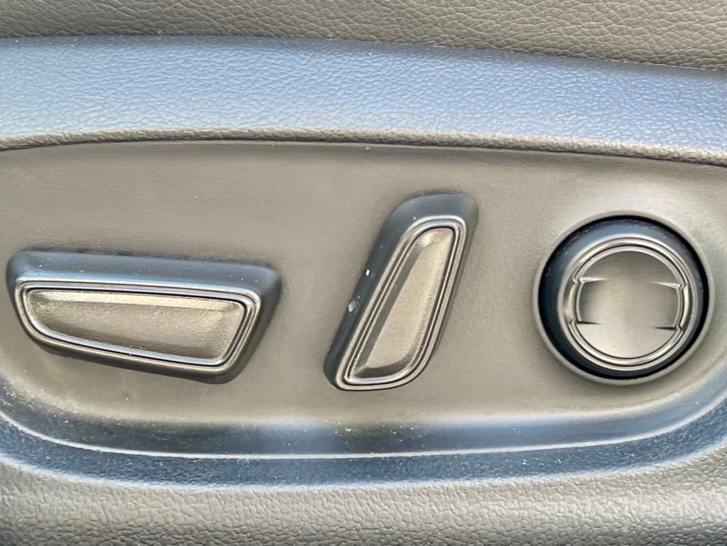 Used 2023 Toyota Camry XSE image 26