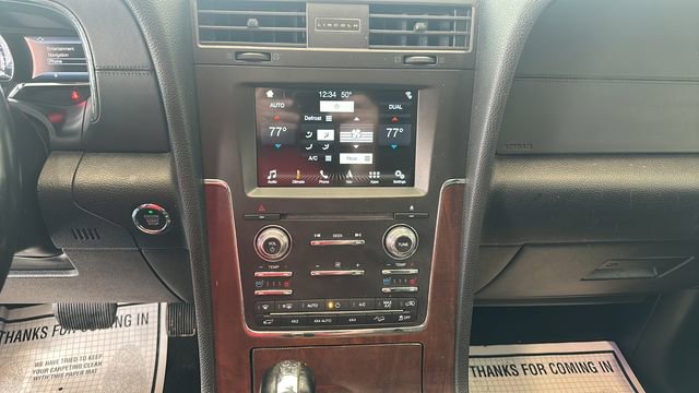 Used 2017 Lincoln Navigator L Select image 21