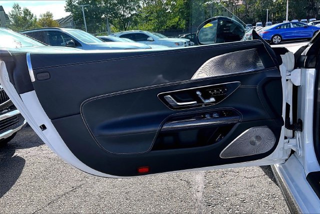 Used 2022 Mercedes-Benz SL 63 AMG 4MATIC image 18