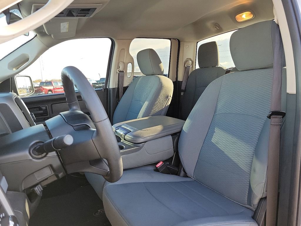 Used 2019 RAM 1500 Express w/ Express Value Package AWD/4WD image 11