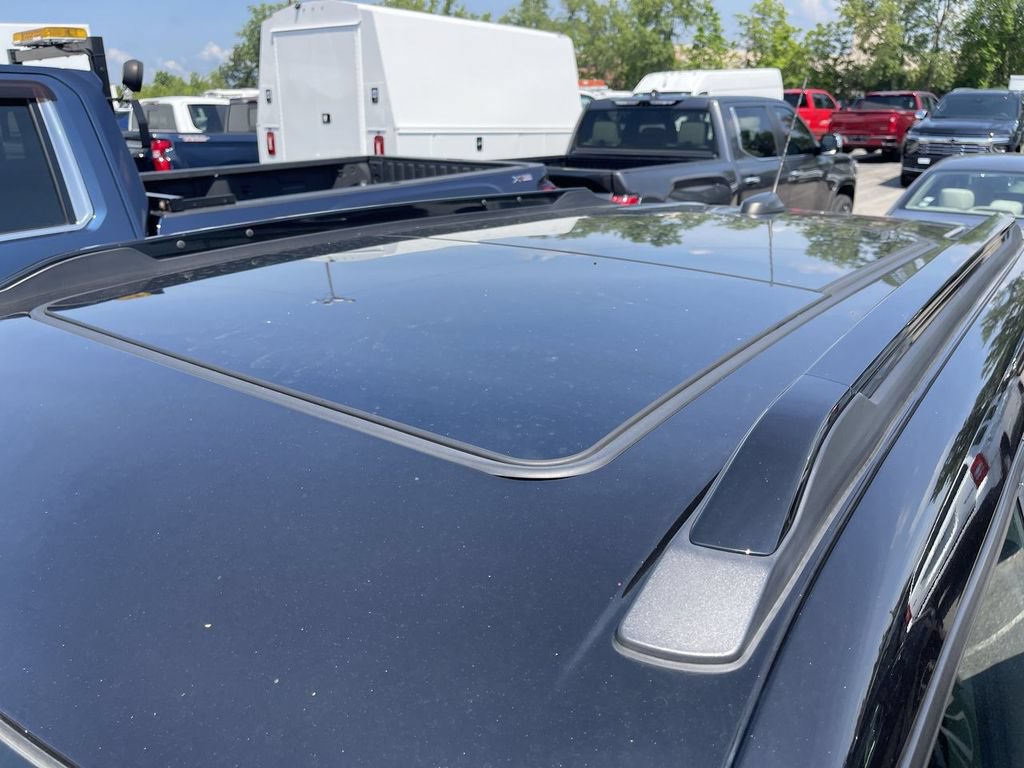 Used 2021 Chevrolet TrailBlazer RS w/ Sun and Liftgate Package FWD image 3