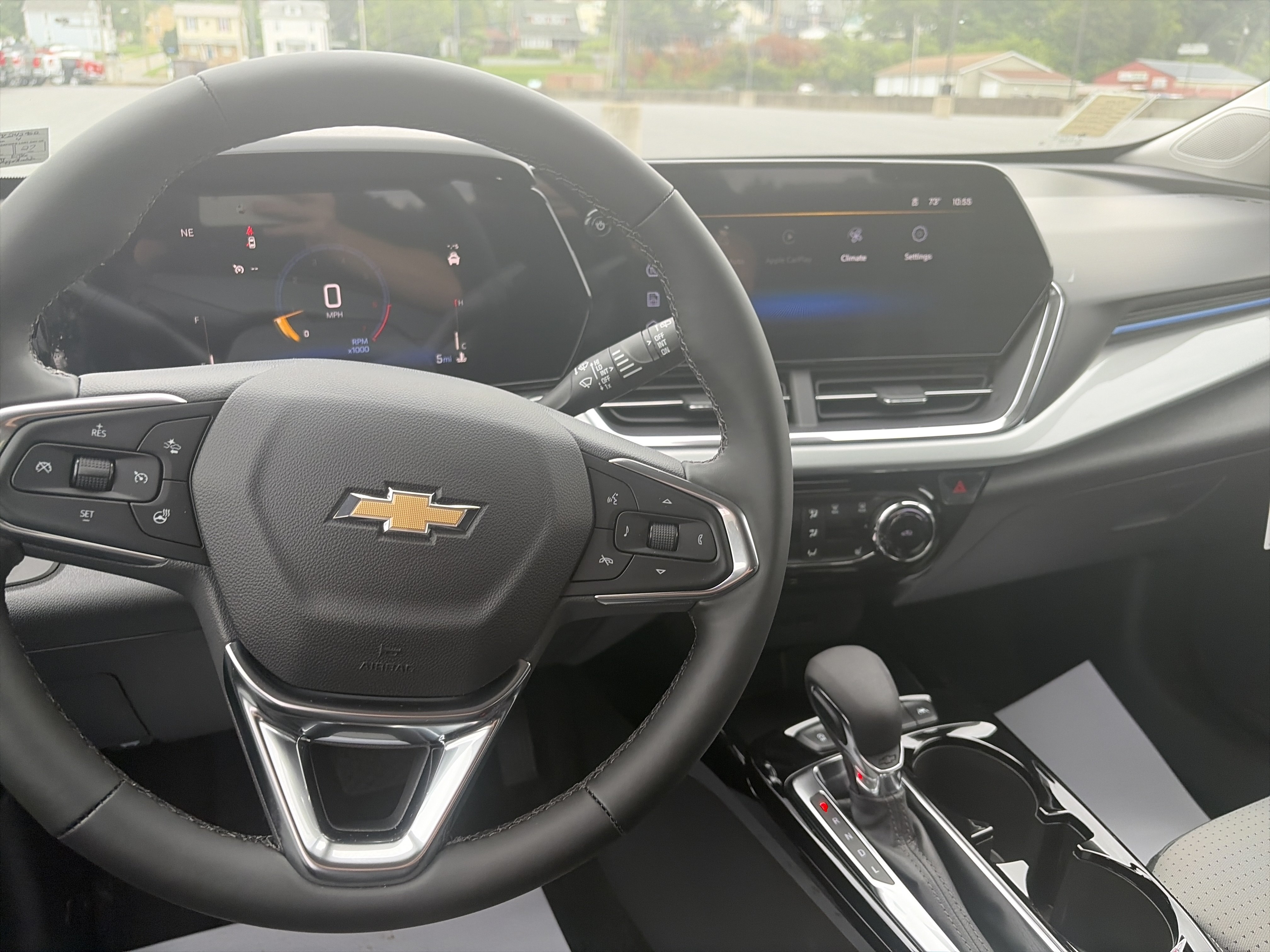 New 2026 Chevrolet Trax LT w/ LT Convenience Package FWD image 7