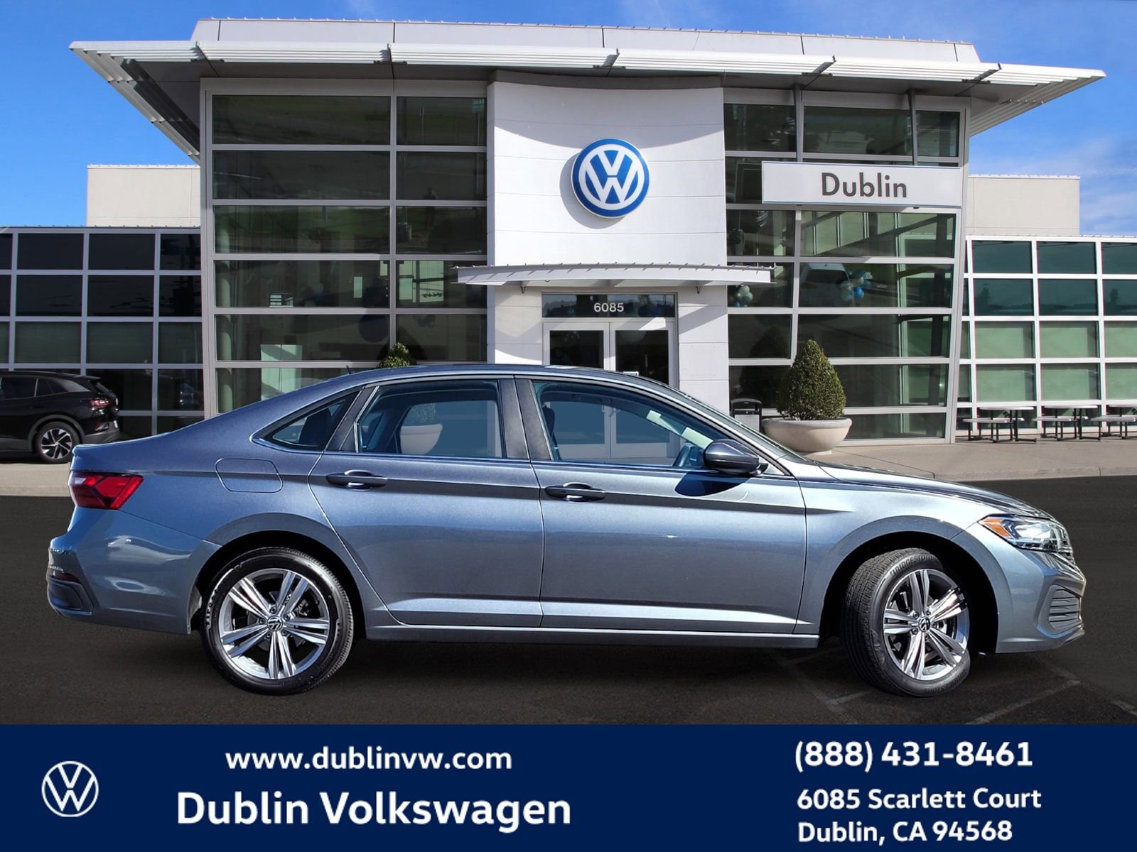 Used 2024 Volkswagen Jetta SE image 3