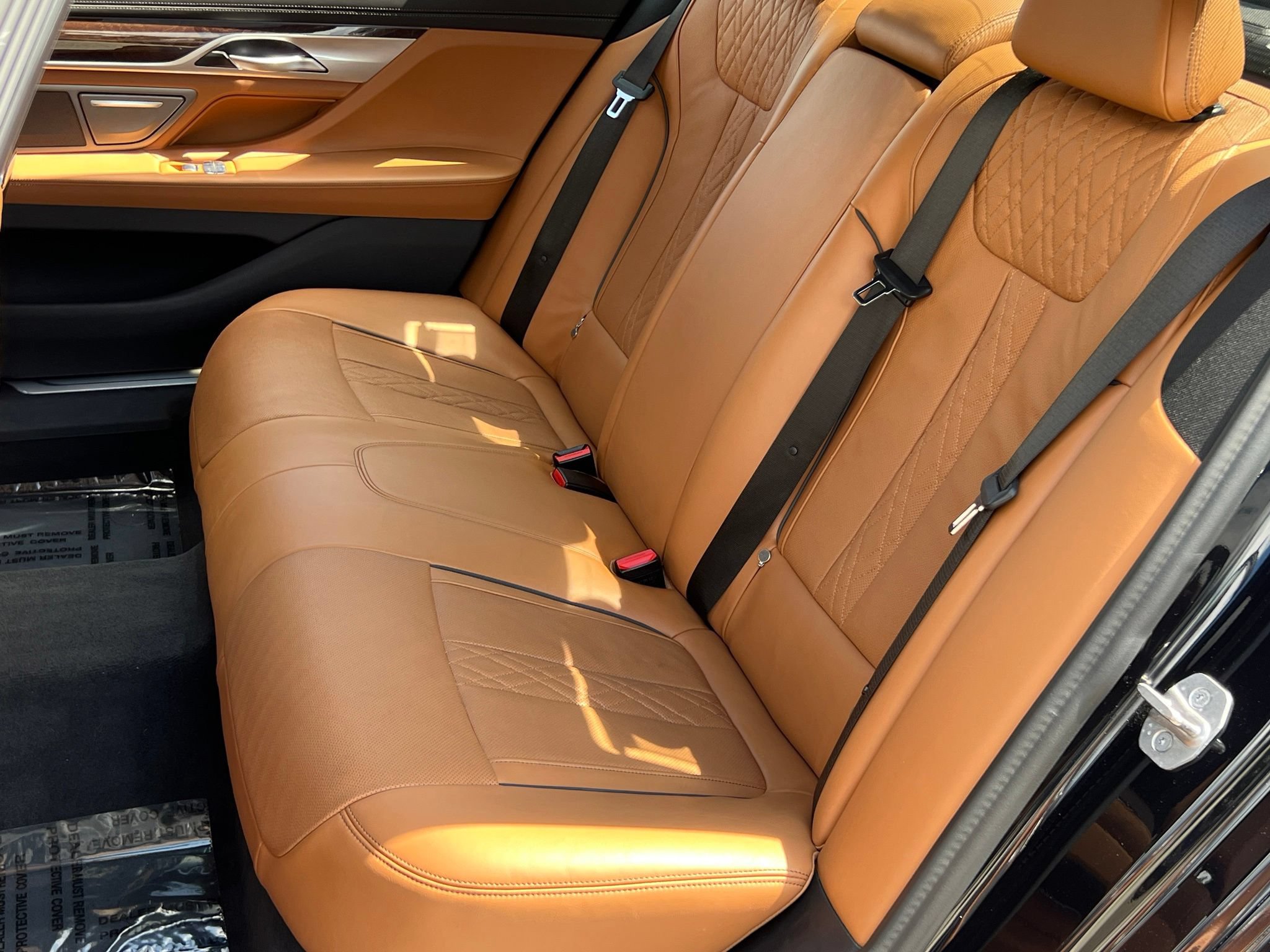 Used 2022 BMW 750i xDrive w/ Executive Package AWD/4WD image 19