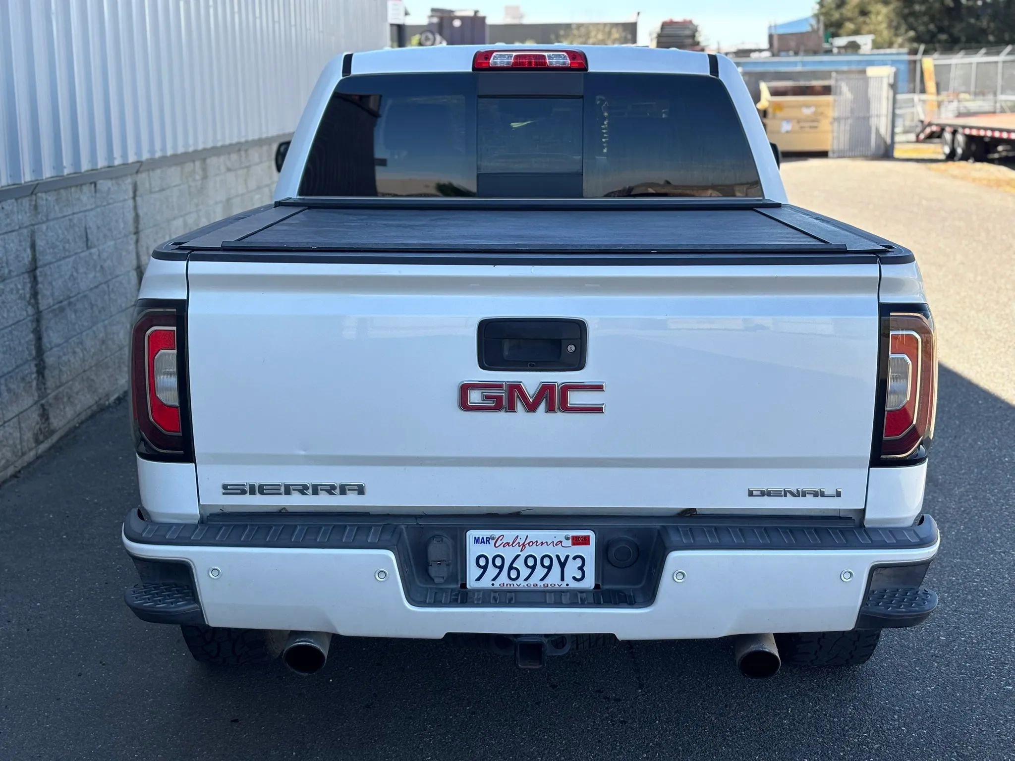 Used 2016 GMC Sierra 1500 Denali w/ Enhanced Driver Alert Package image 4